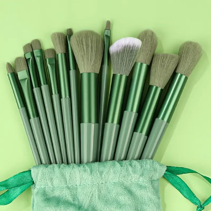 Zachte pluizige make-upborstelset