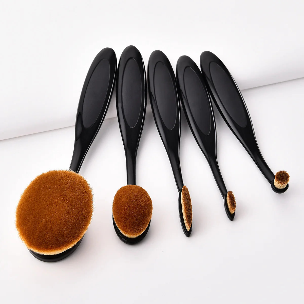 Ovale nylon make-upborstel